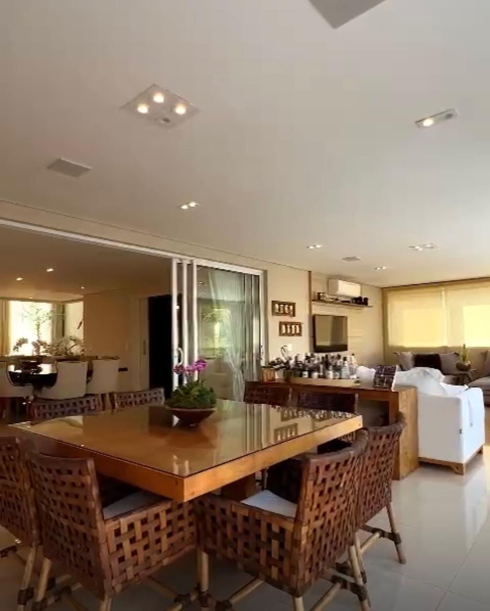 Casa de Condomínio à venda com 4 quartos, 800m² - Foto 9