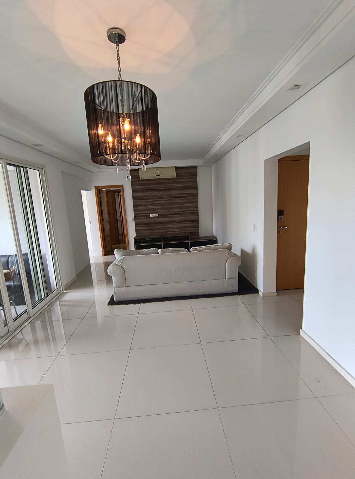 Apartamento para alugar com 2 quartos, 122m² - Foto 4