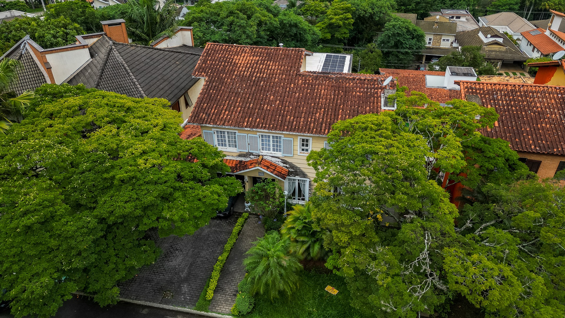 Casa de Condomínio para alugar com 5 quartos, 361m² - Foto 46