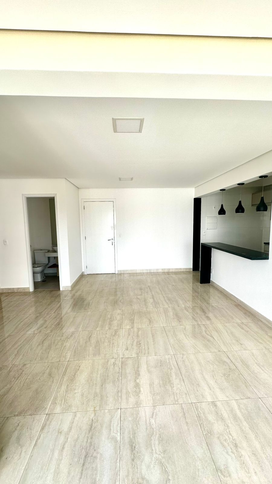 Apartamento para alugar com 2 quartos, 96m² - Foto 9