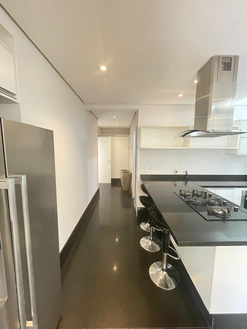 Casa de Condomínio à venda e aluguel com 4 quartos, 464m² - Foto 28