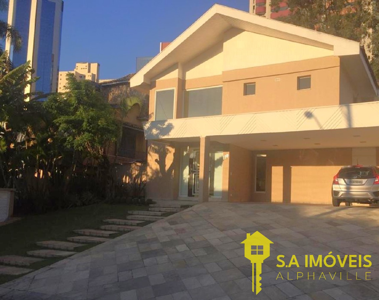 Casa de Condomínio à venda e aluguel com 4 quartos, 480m² - Foto 1