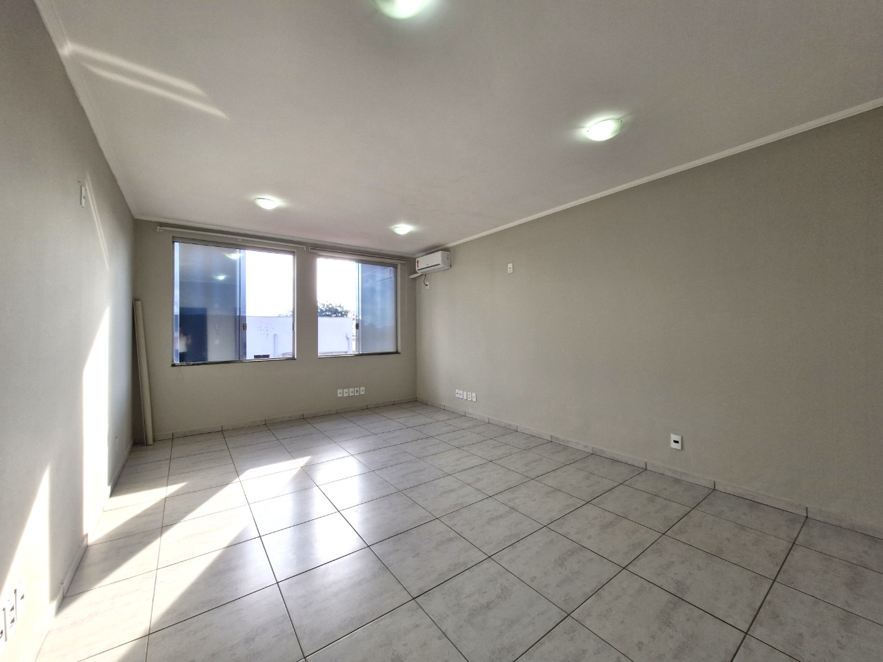 Sala-Conjunto, 40 m² - Foto 1