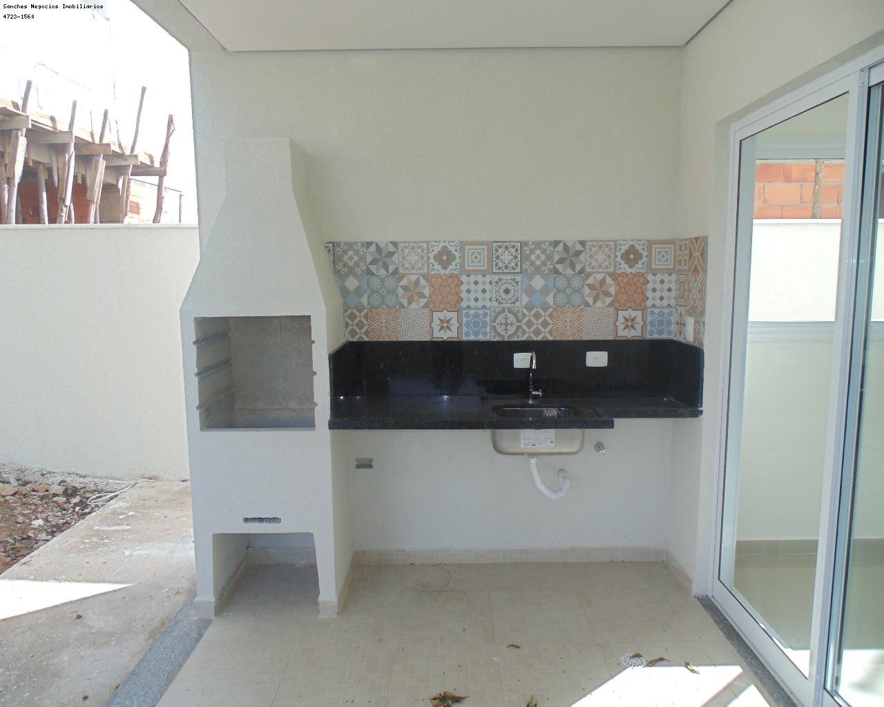 Casa de Condomínio à venda com 3 quartos, 300m² - Foto 4