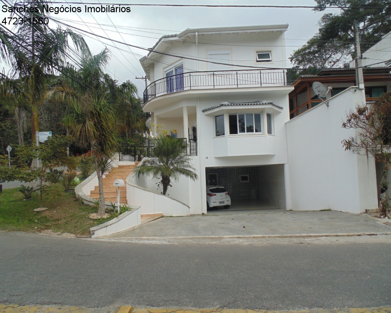 Casa de Condomínio à venda com 3 quartos, 300m² - Foto 1