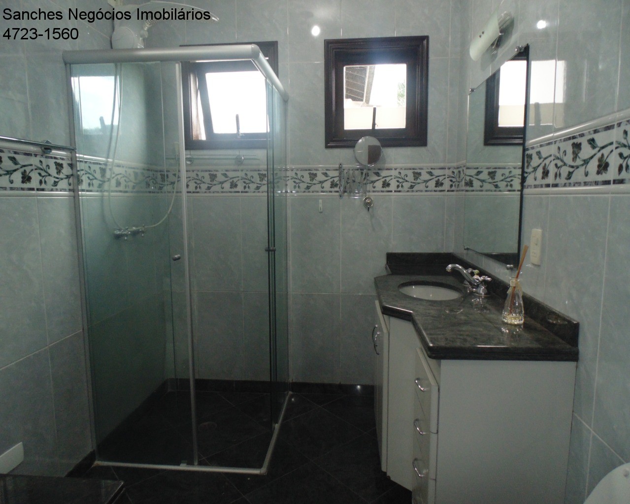 Casa de Condomínio para alugar com 3 quartos, 300m² - Foto 10