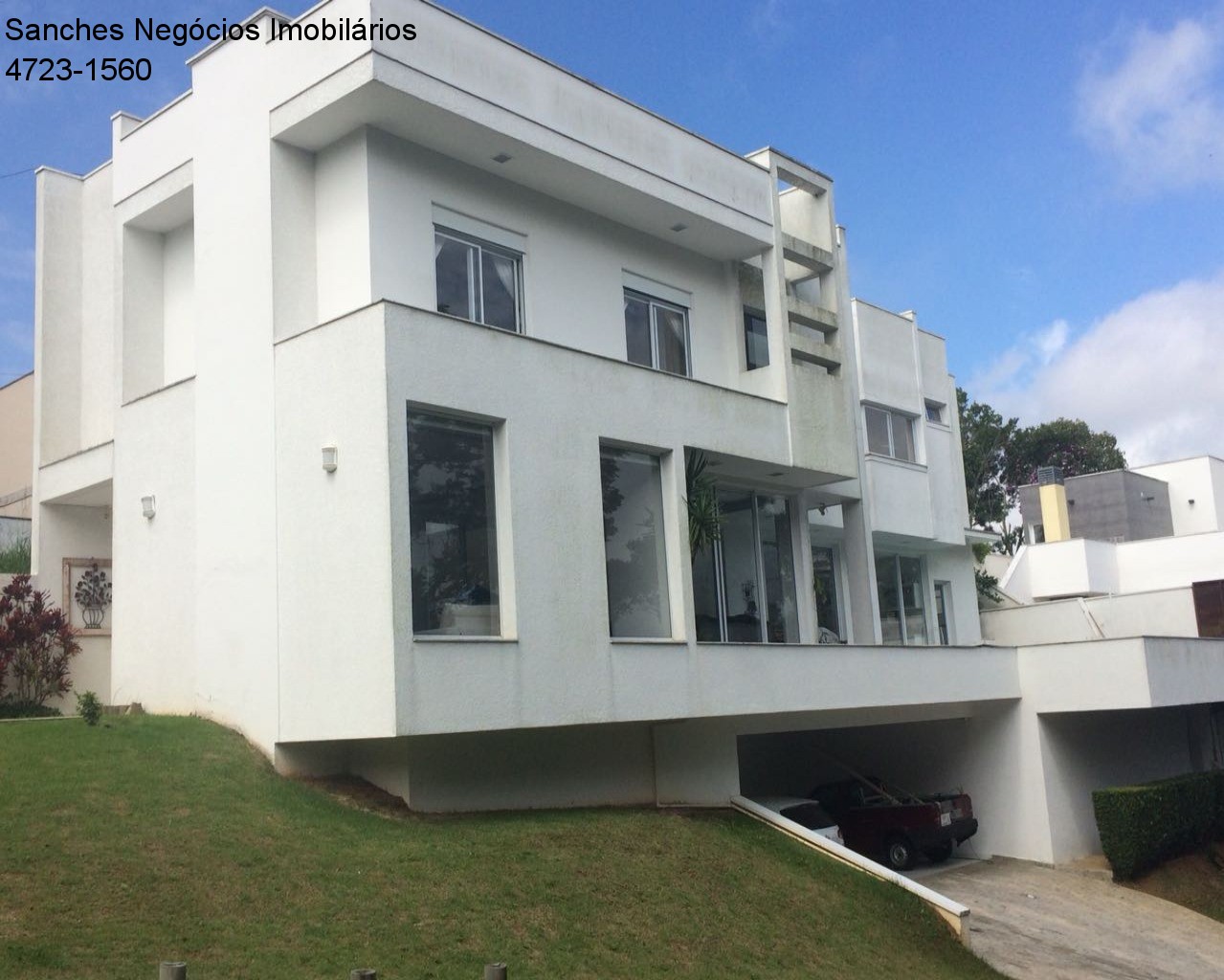 Casa de Condomínio à venda com 3 quartos, 300m² - Foto 1