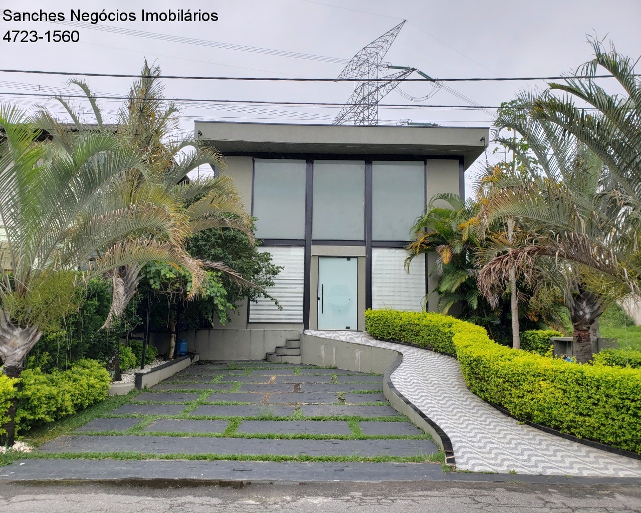 Casa de Condomínio à venda com 4 quartos, 550m² - Foto 1