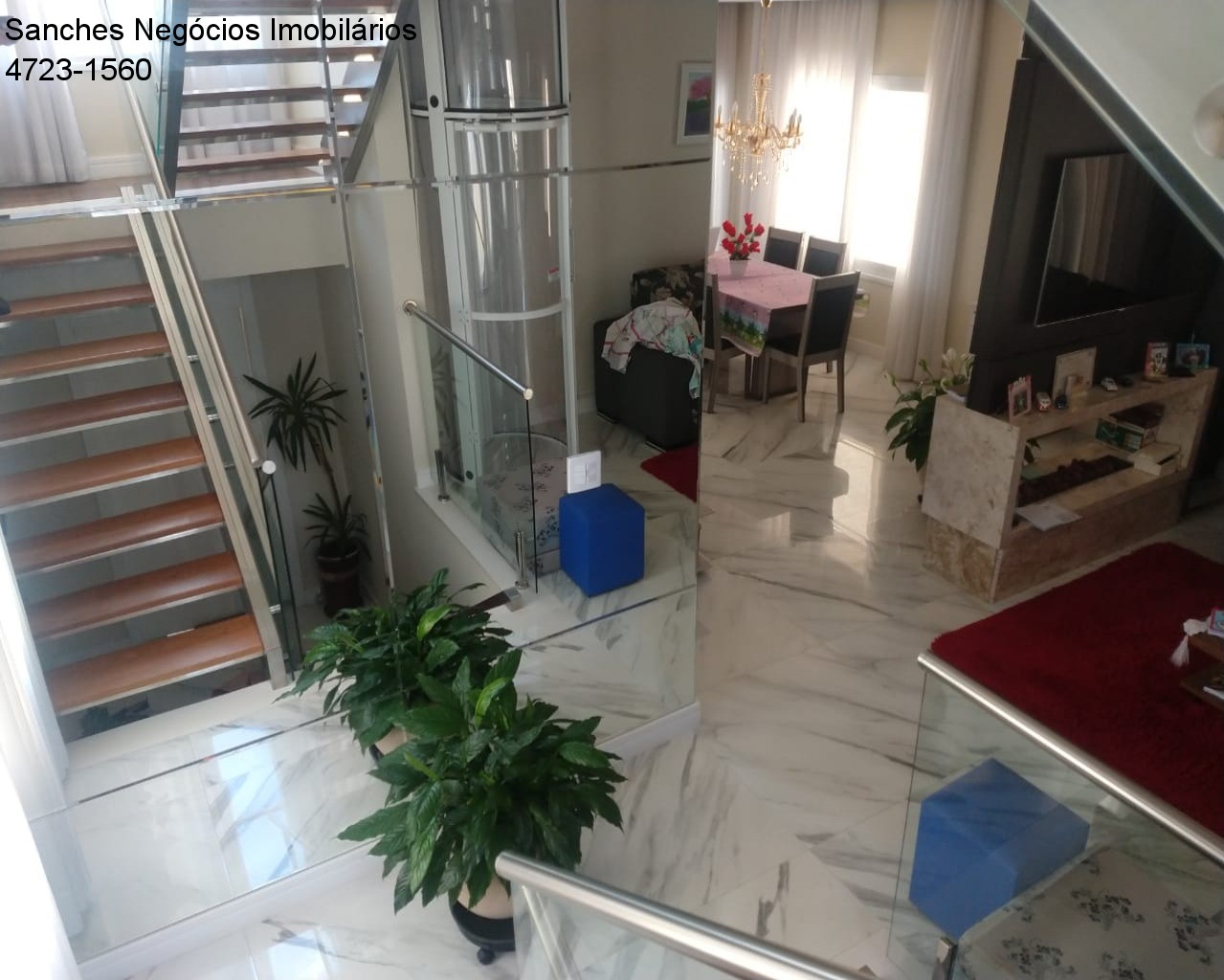 Casa de Condomínio à venda com 3 quartos, 300m² - Foto 1