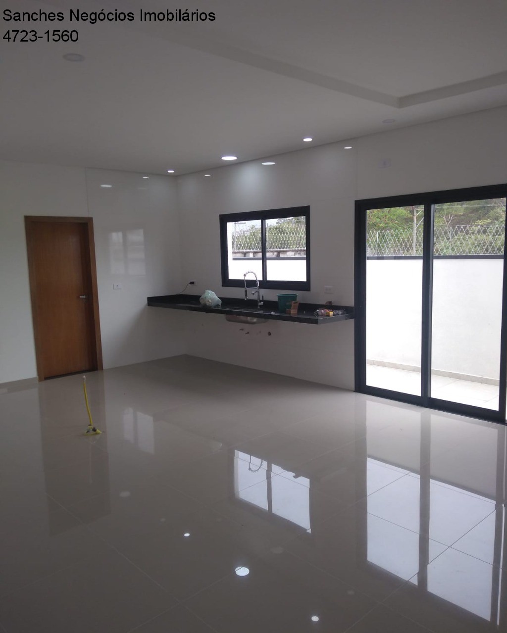 Casa de Condomínio à venda com 3 quartos, 250m² - Foto 17