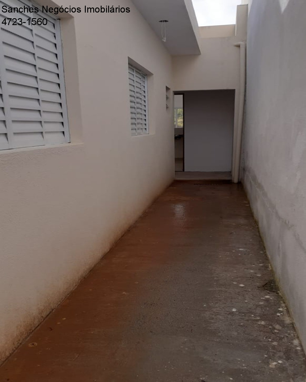 Casa à venda com 2 quartos, 65m² - Foto 4