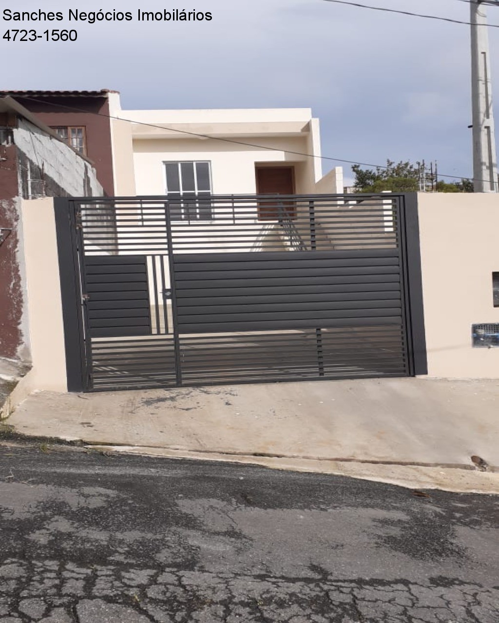 Casa à venda com 2 quartos, 65m² - Foto 1