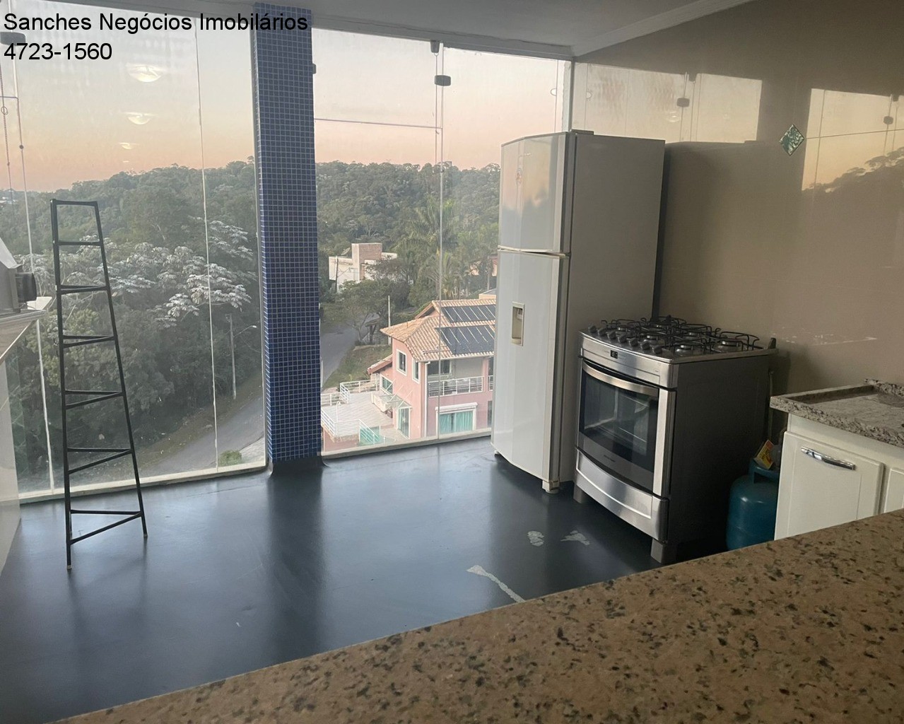 Casa de Condomínio à venda com 3 quartos, 360m² - Foto 17