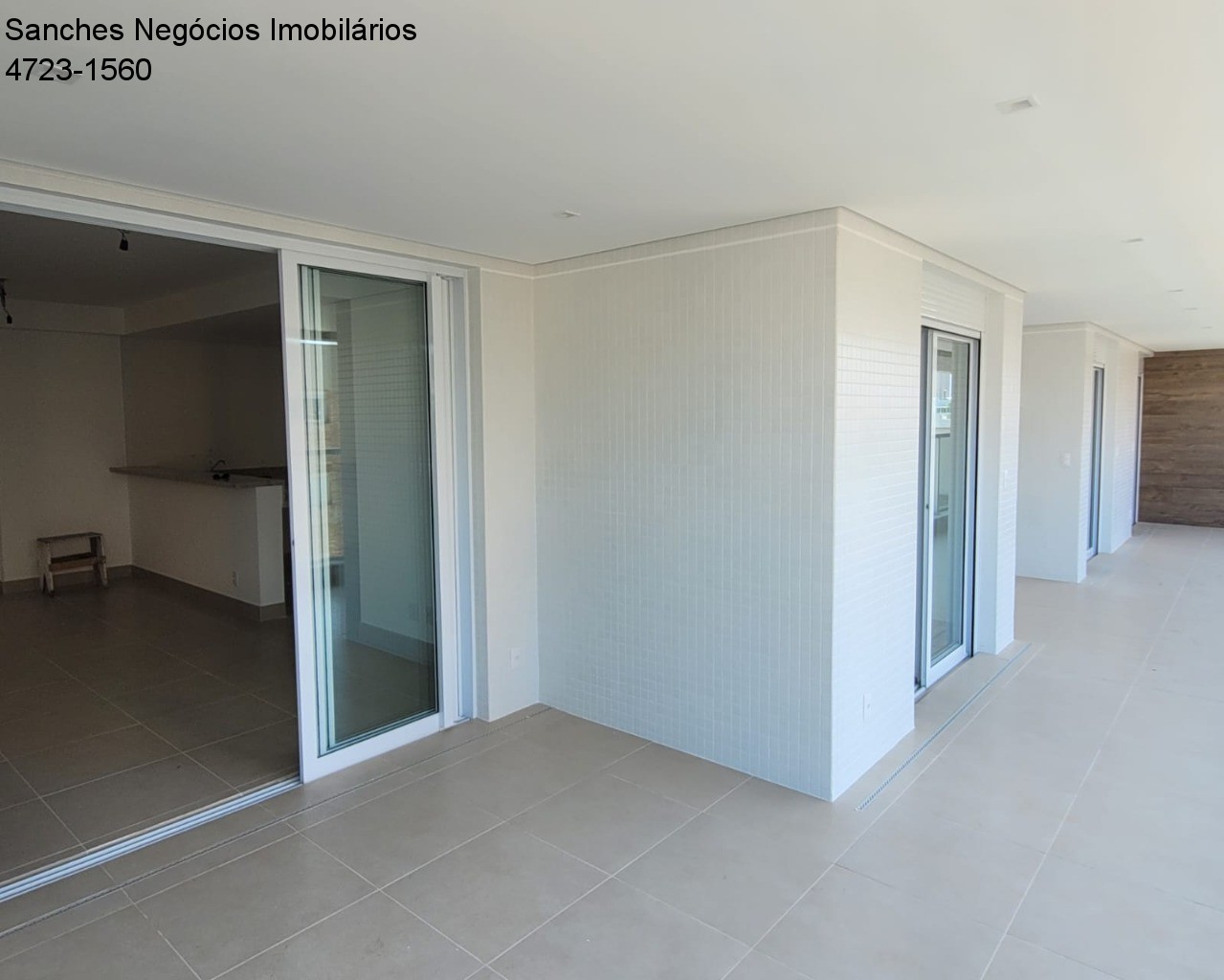 Apartamento à venda com 3 quartos, 135m² - Foto 4