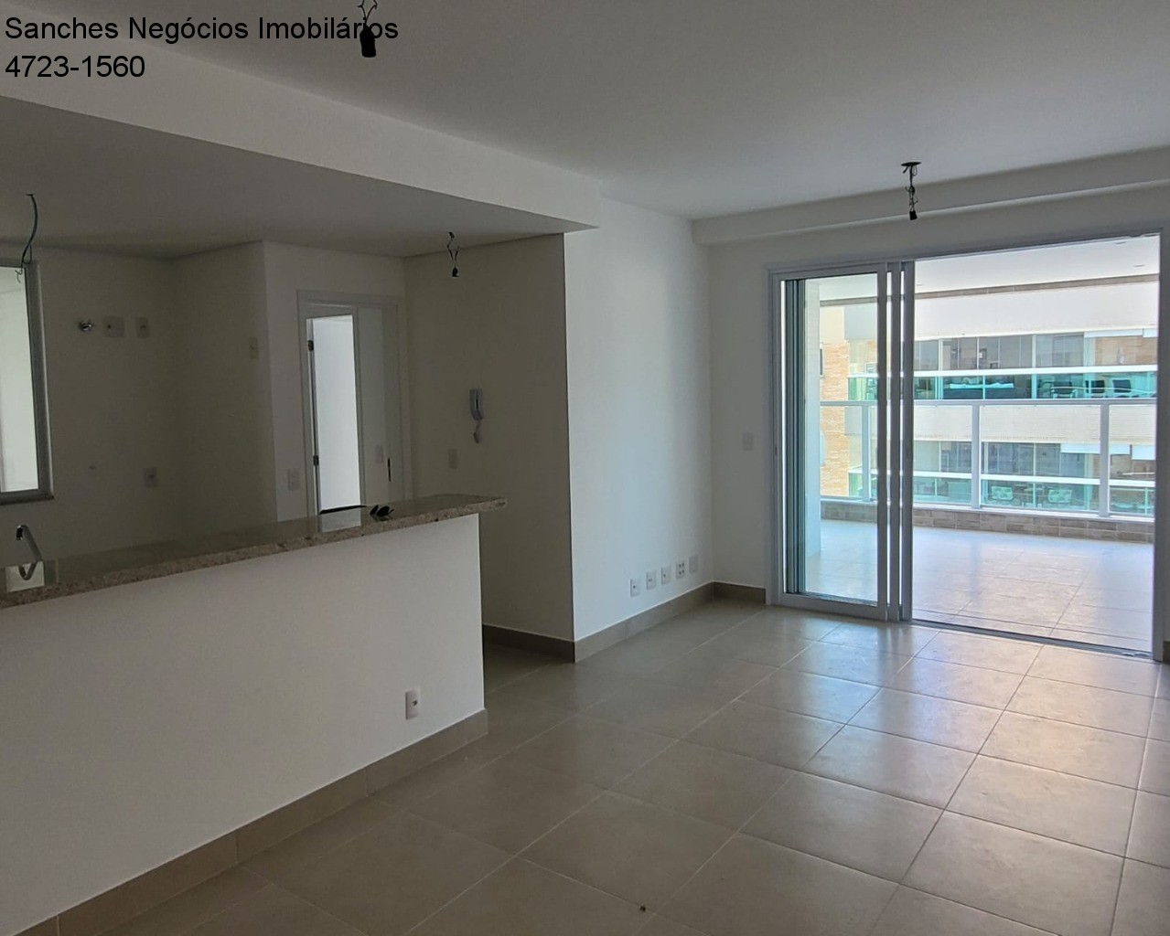 Apartamento à venda com 3 quartos, 135m² - Foto 3