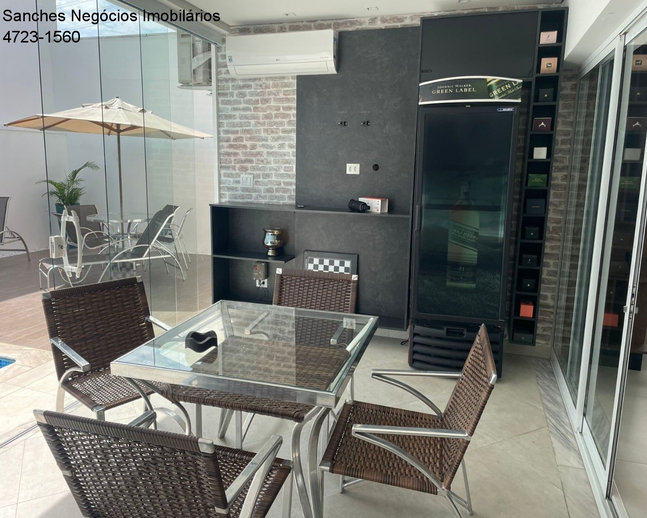 Casa de Condomínio à venda com 3 quartos, 240m² - Foto 3