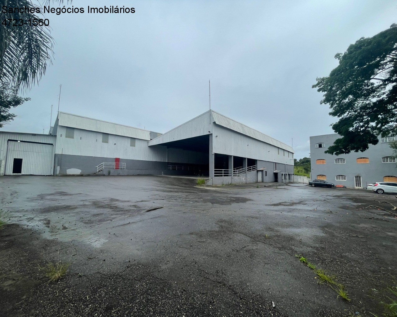 Depósito-Galpão-Armazém à venda e aluguel, 3770m² - Foto 1