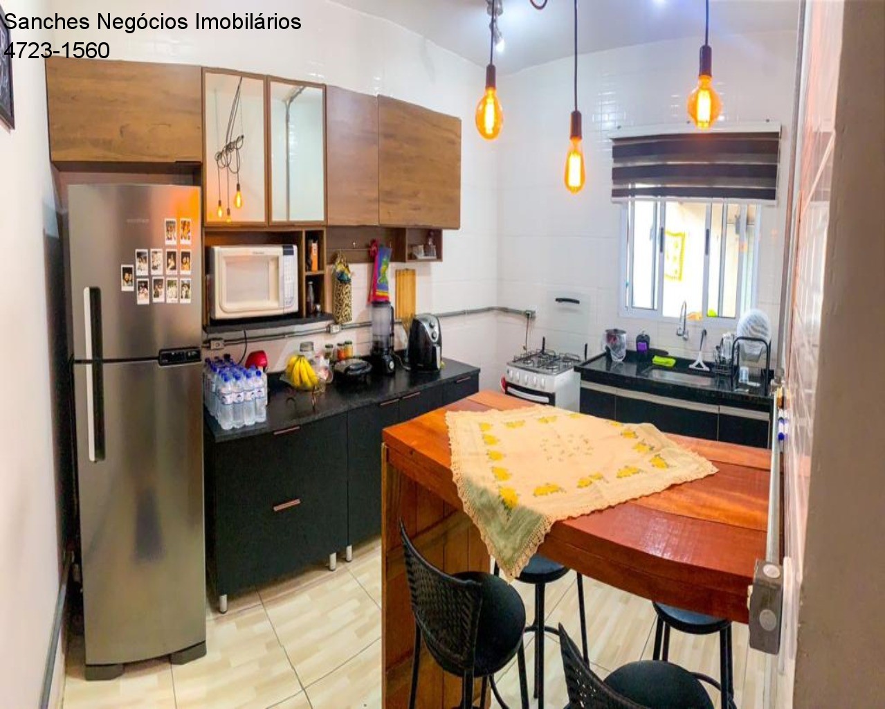 Sobrado à venda com 3 quartos, 180m² - Foto 1