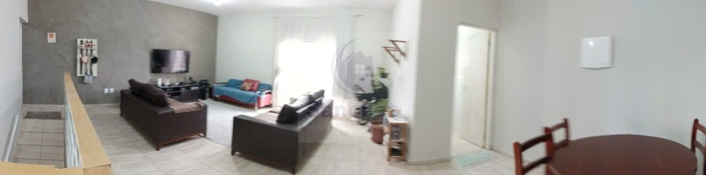 Casa à venda com 3 quartos, 212m² - Foto 4