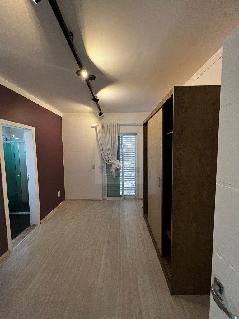 Casa de Condomínio à venda com 4 quartos, 250m² - Foto 13