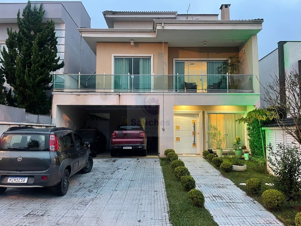 Sobrado à venda com 4 quartos, 265m² - Foto 1