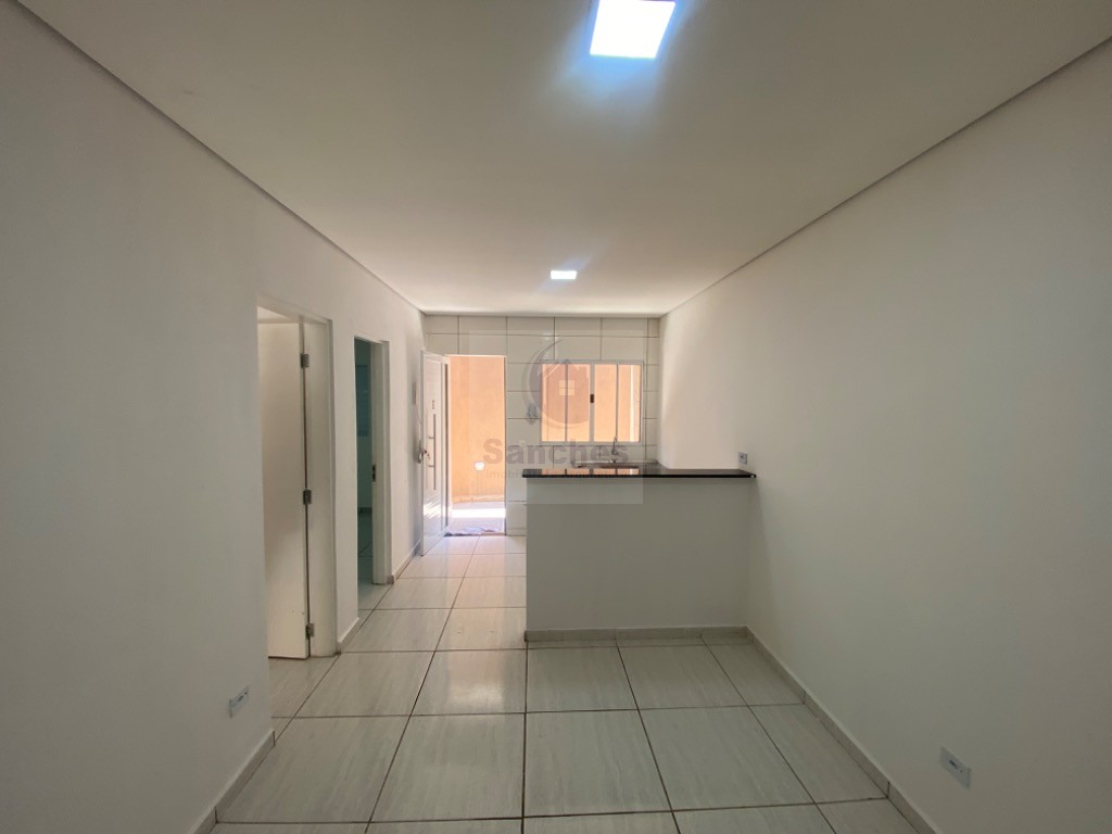 Apartamento para alugar com 2 quartos, 50m² - Foto 4