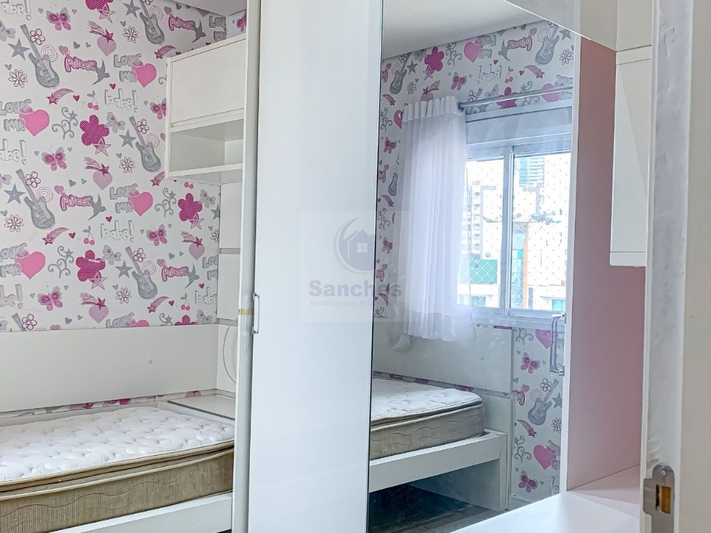 Apartamento à venda com 3 quartos, 180m² - Foto 11