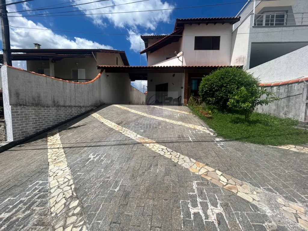 Sobrado para alugar com 3 quartos - Foto 1