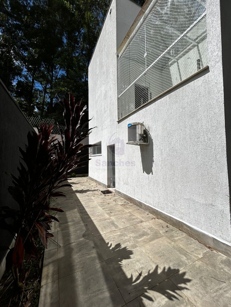 Sobrado à venda com 3 quartos, 260m² - Foto 29