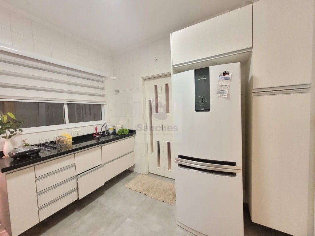 Sobrado à venda com 4 quartos, 400m² - Foto 11