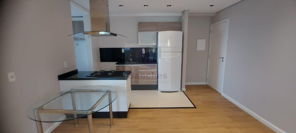 Apartamento à venda com 2 quartos, 72m² - Foto 1