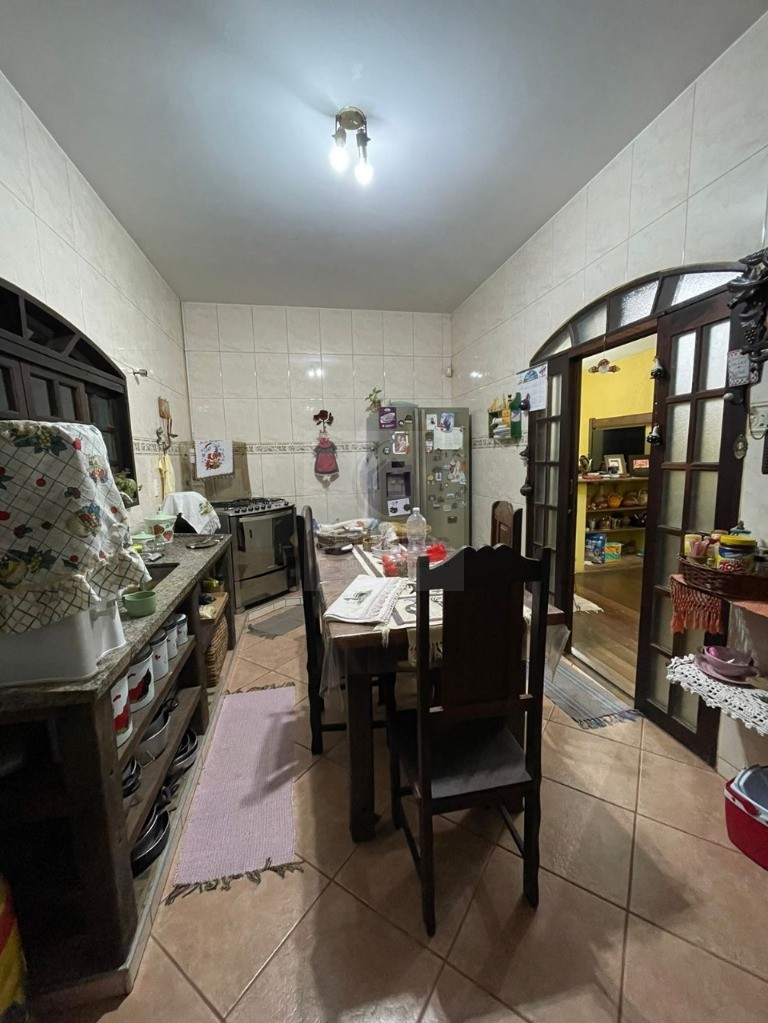 Sobrado à venda com 4 quartos, 300m² - Foto 28