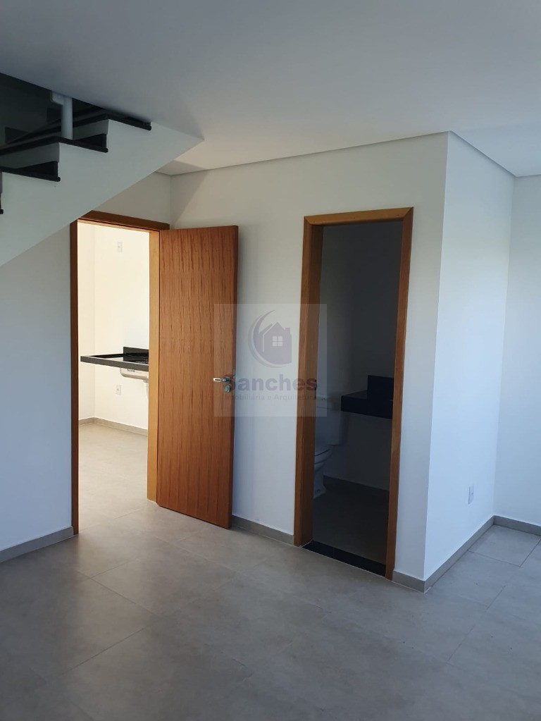 Sobrado à venda com 2 quartos, 80m² - Foto 4