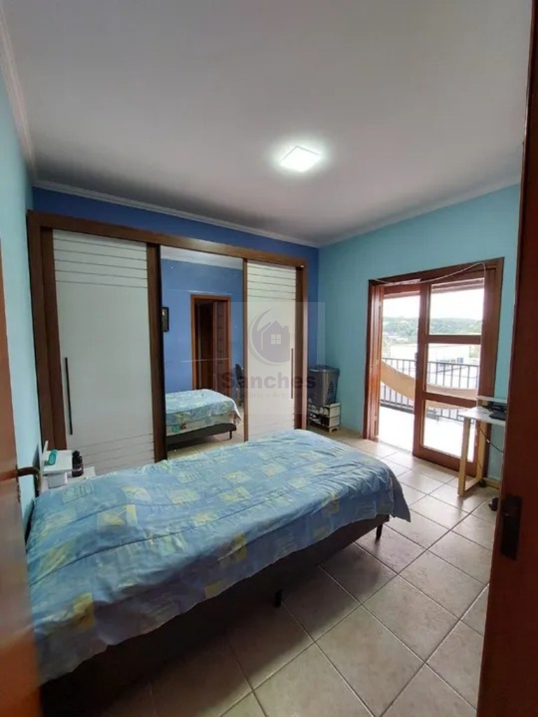 Casa de Condomínio à venda com 3 quartos, 360m² - Foto 9