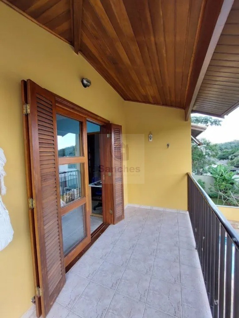 Casa de Condomínio à venda com 3 quartos, 360m² - Foto 2