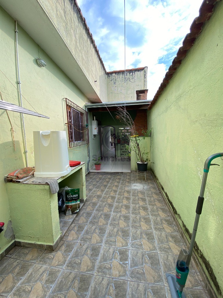 Casa à venda com 3 quartos, 170m² - Foto 17