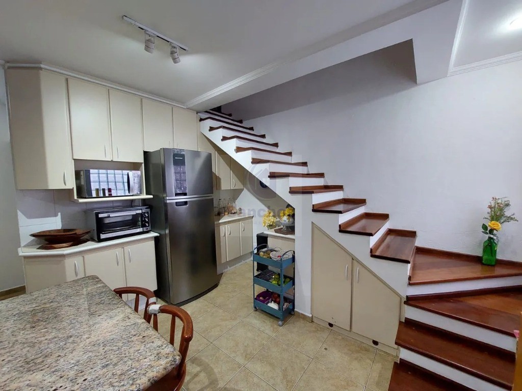 Casa de Condomínio à venda com 3 quartos, 360m² - Foto 4