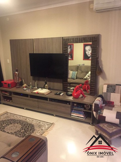 Apartamento à venda com 3 quartos, 100m² - Foto 1