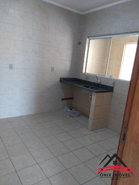 Apartamento à venda com 2 quartos, 75m² - Foto 3