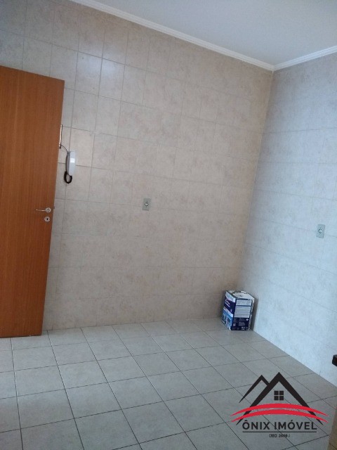 Apartamento à venda com 2 quartos, 75m² - Foto 5