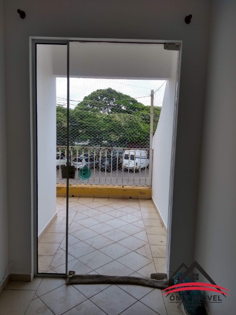 Apartamento à venda com 2 quartos, 75m² - Foto 1