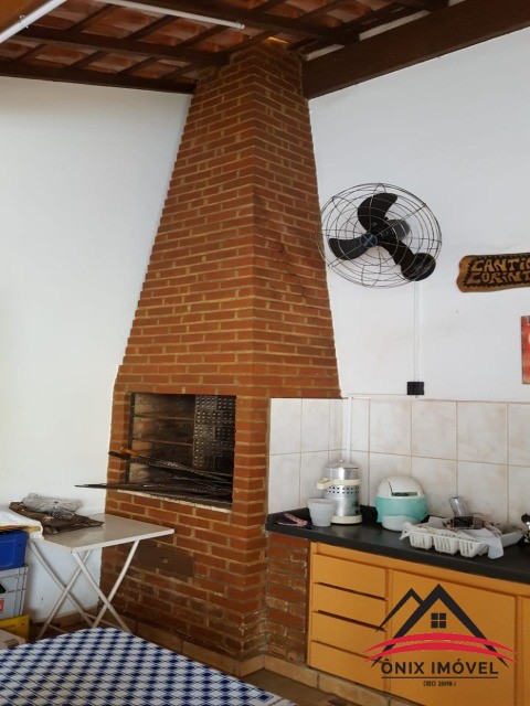 Casa à venda com 2 quartos, 150m² - Foto 6