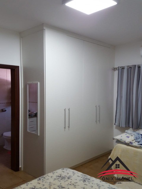 Casa à venda com 2 quartos, 150m² - Foto 16