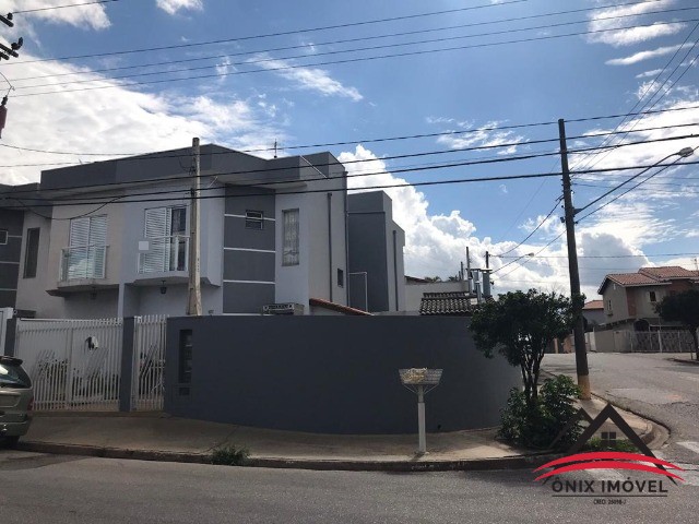 Sobrado à venda com 2 quartos, 80m² - Foto 1