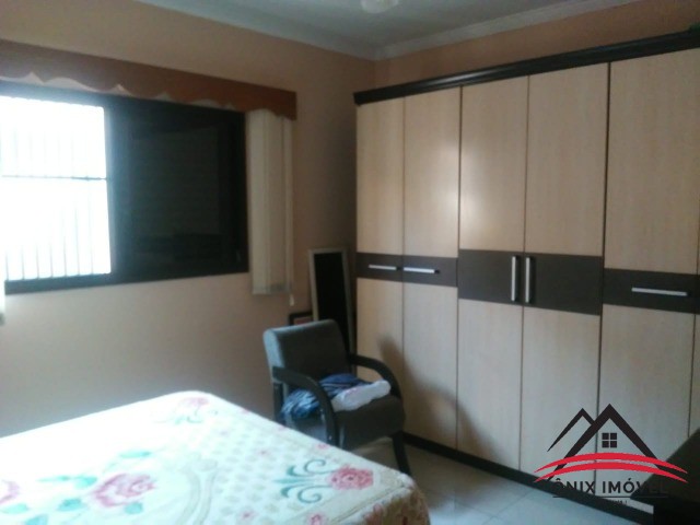 Casa à venda com 3 quartos, 250m² - Foto 10