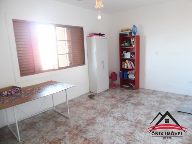 Casa à venda com 2 quartos, 250m² - Foto 17