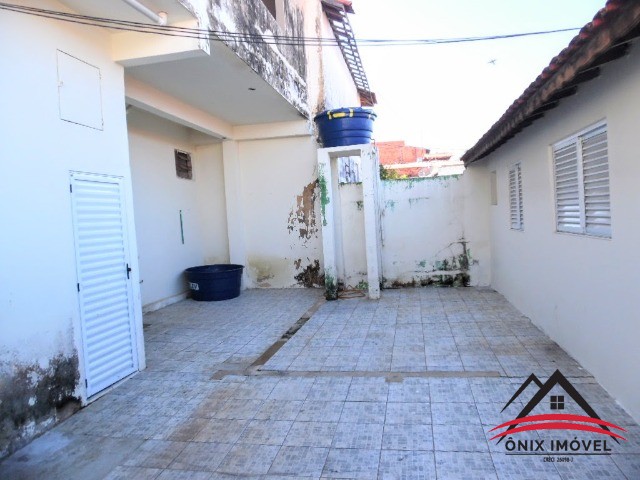 Casa à venda com 2 quartos, 250m² - Foto 21