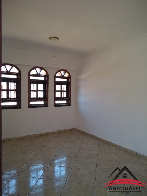 Casa à venda com 3 quartos, 250m² - Foto 4