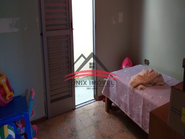 Casa à venda com 4 quartos, 250m² - Foto 11