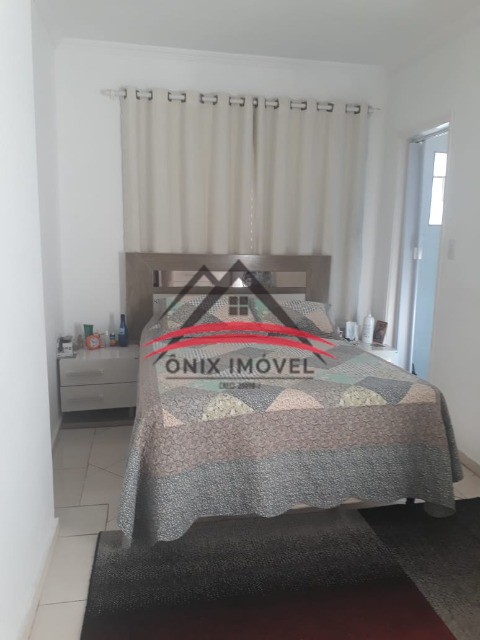 Casa à venda com 2 quartos, 250m² - Foto 9